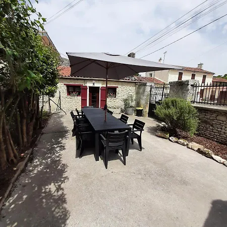 Bed & Breakfast Escale Au Clos Martin De Juillers Et D'hotes Saint-Martin-de-Juillers