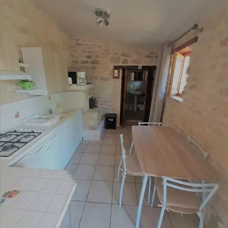 Escale Au Clos Martin De Juillers Et D'hotes Bed & Breakfast Saint-Martin-de-Juillers