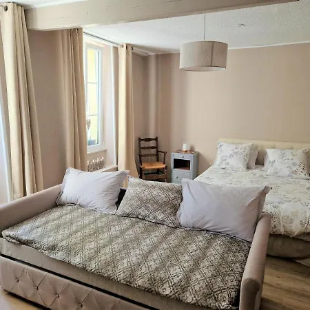 Escale Au Clos Martin De Juillers Et D'hotes