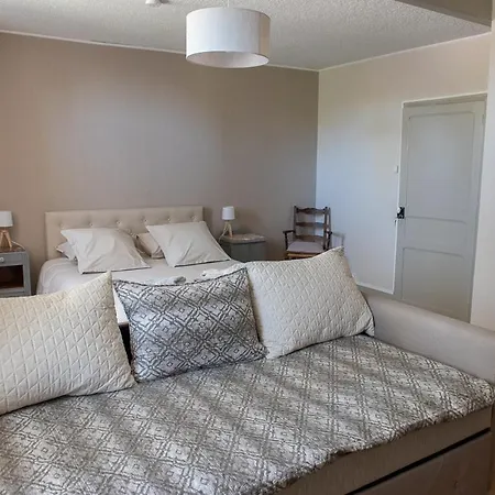 Escale Au Clos Martin De Juillers Et D'hotes 3* Saint-Martin-de-Juillers